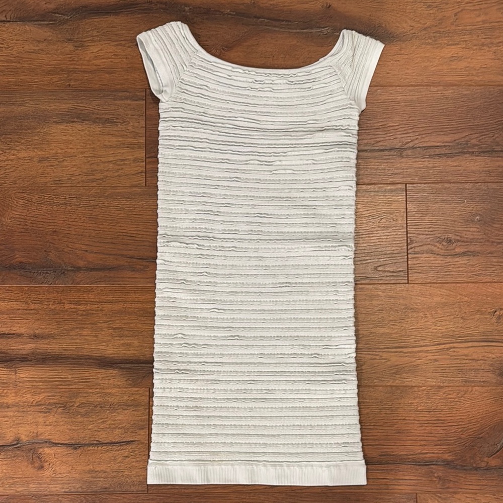 White/Blueish Textured Short Sleeve BCBG Dress